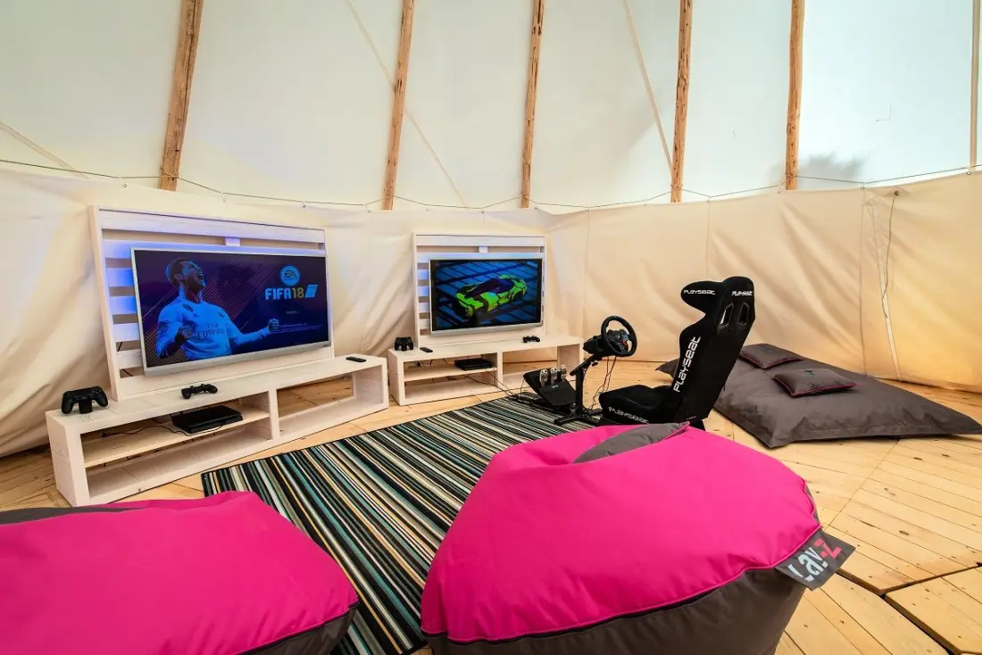 Glamping Arena One 99 4 étoiles★★★★