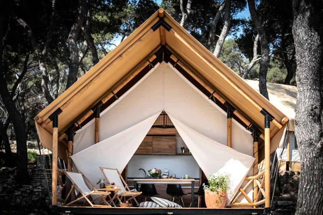 Glamping Arena One 99 4 étoiles★★★★