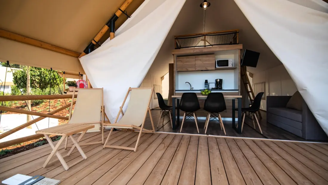 Glamping Arena One 99 4 étoiles★★★★