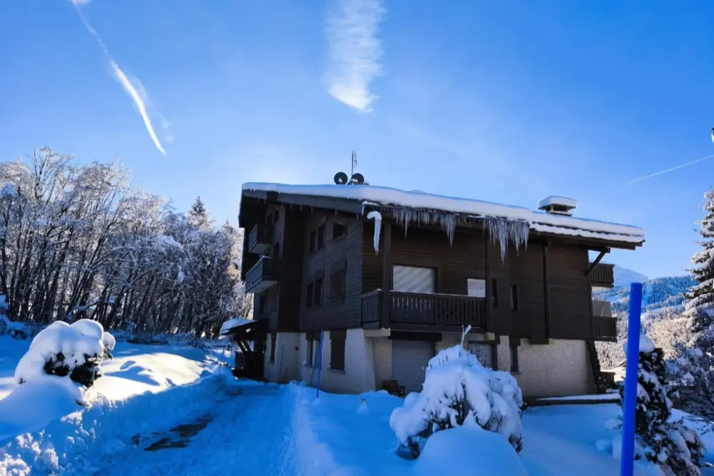 Appartement Cosy Avec Piscine, Ski à Proximité