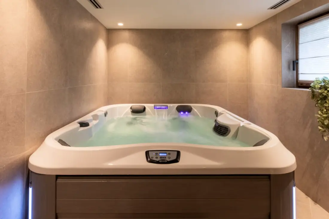 Chalet Yolo-piscine Intérieure Spa