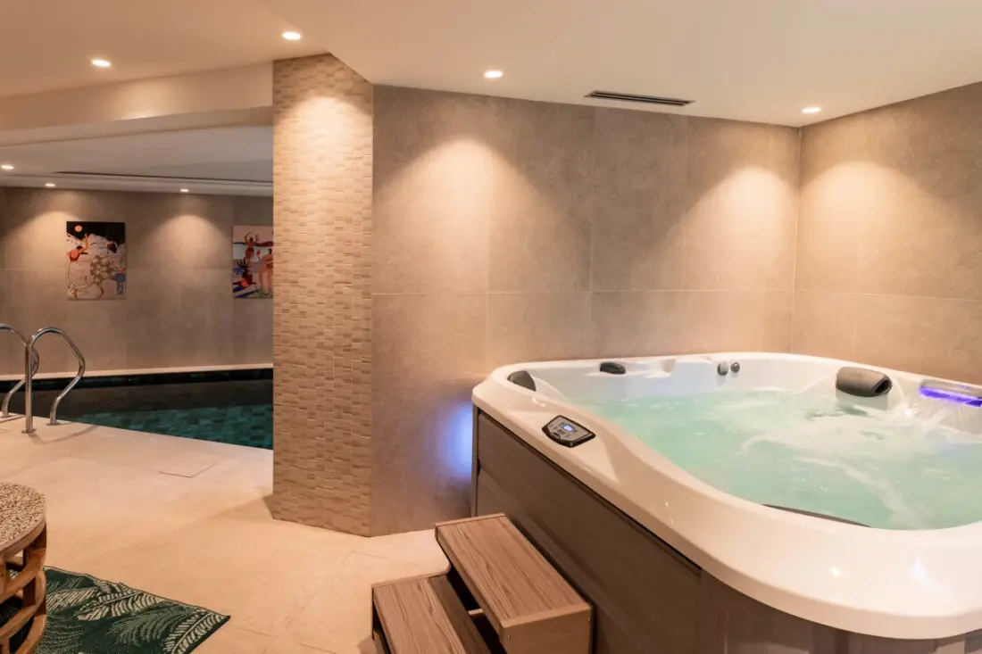 Chalet Yolo-piscine Intérieure Spa