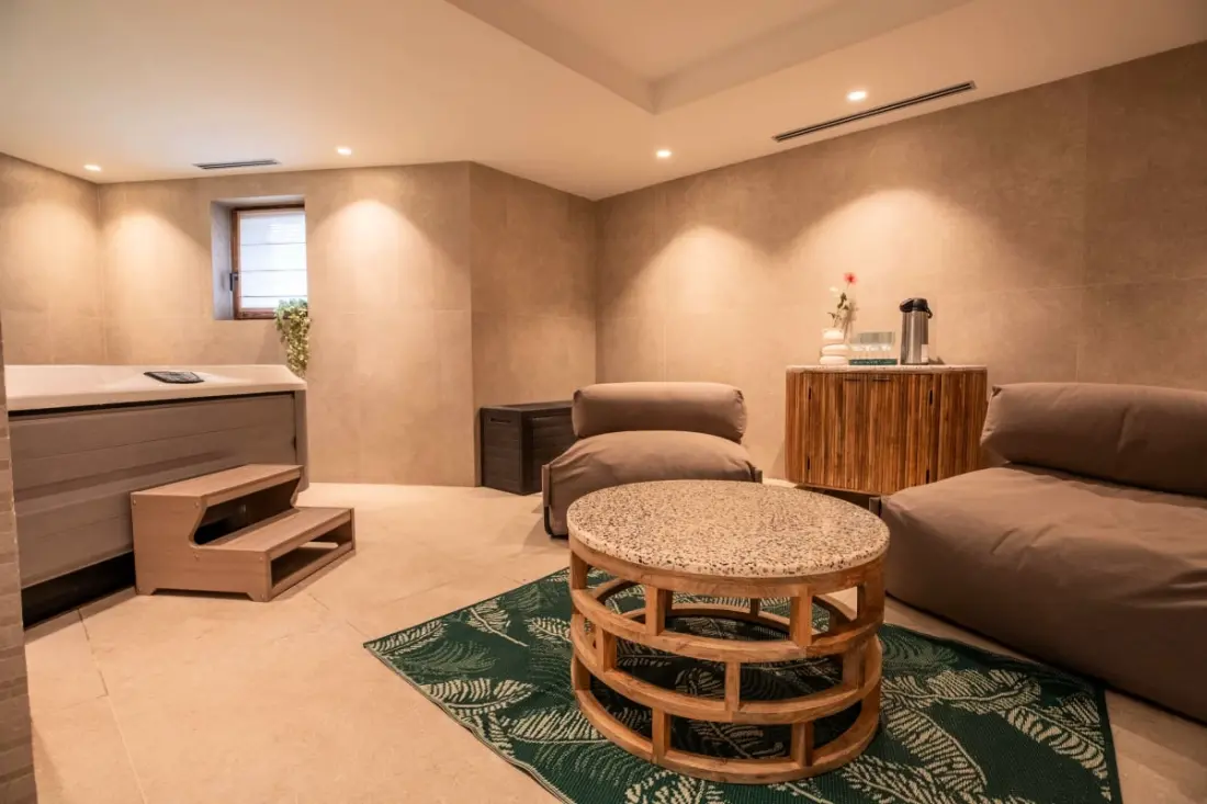 Chalet Yolo-piscine Intérieure Spa