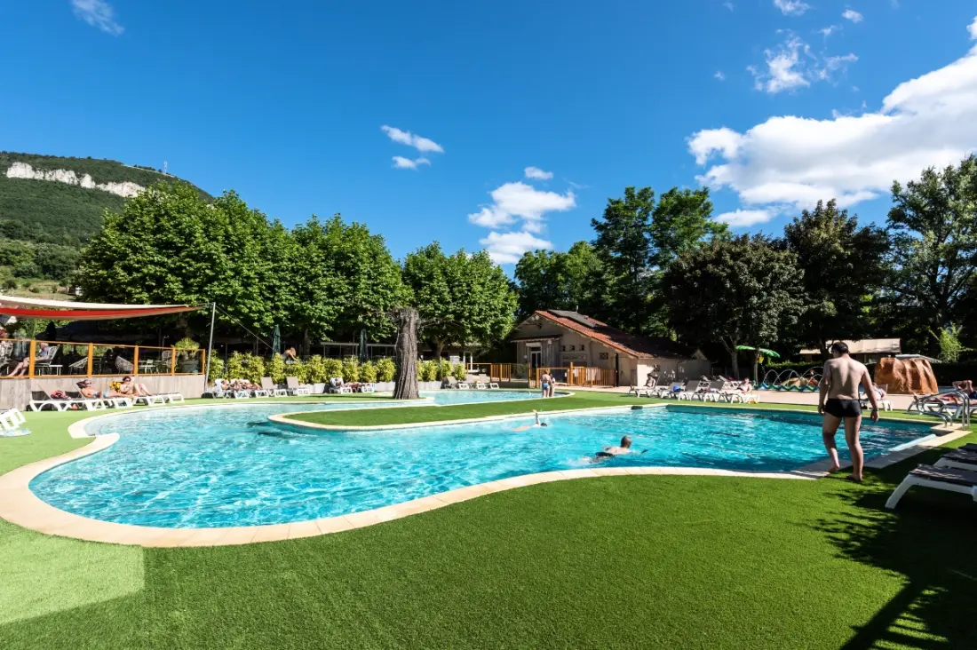 Camping maeva Escapades Millau Plage 4 étoiles★★★★