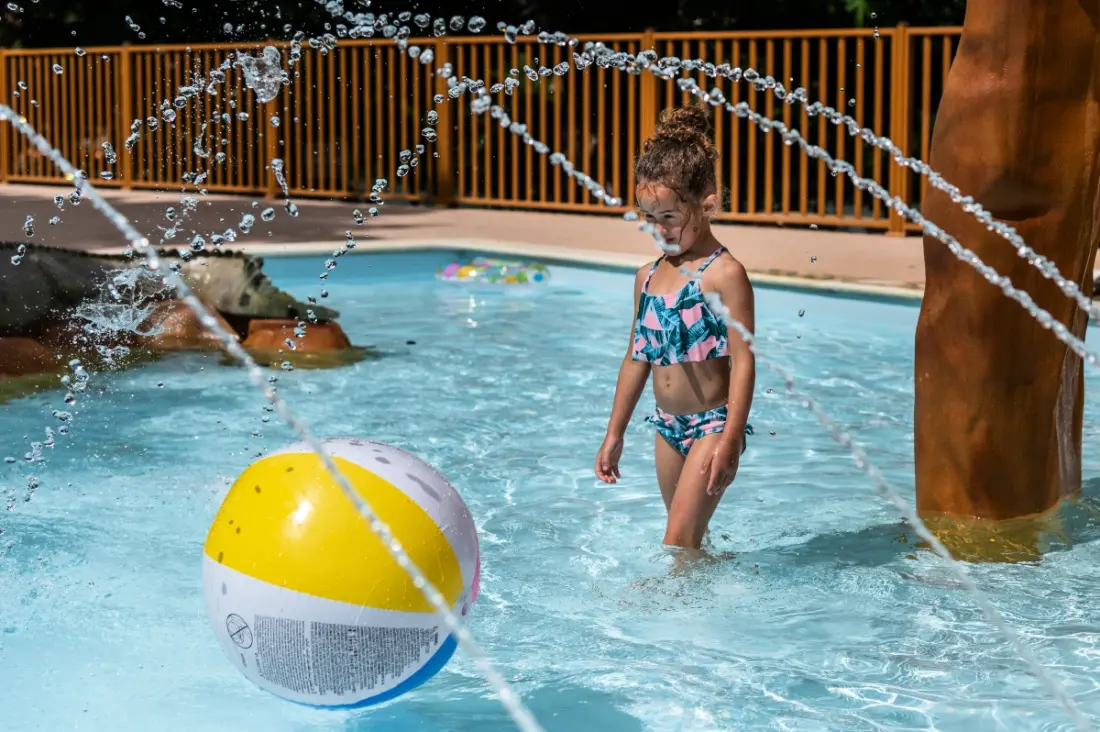 Camping maeva Escapades Millau Plage 4 étoiles★★★★