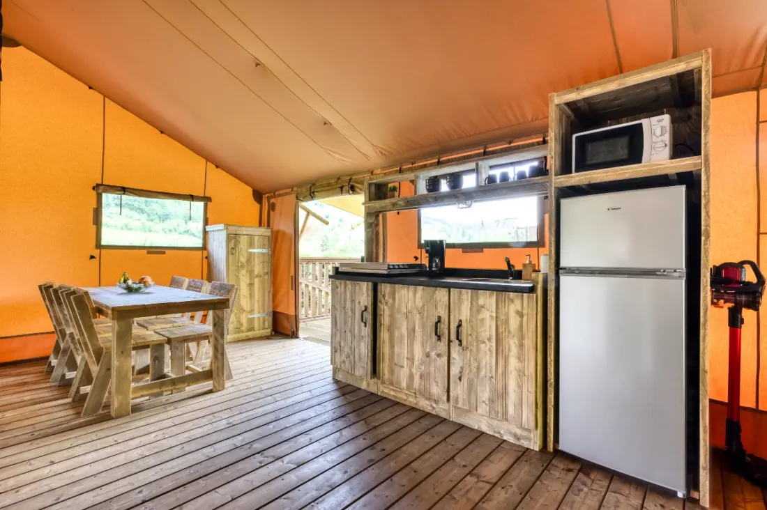 Camping maeva Escapades Millau Plage 4 étoiles★★★★