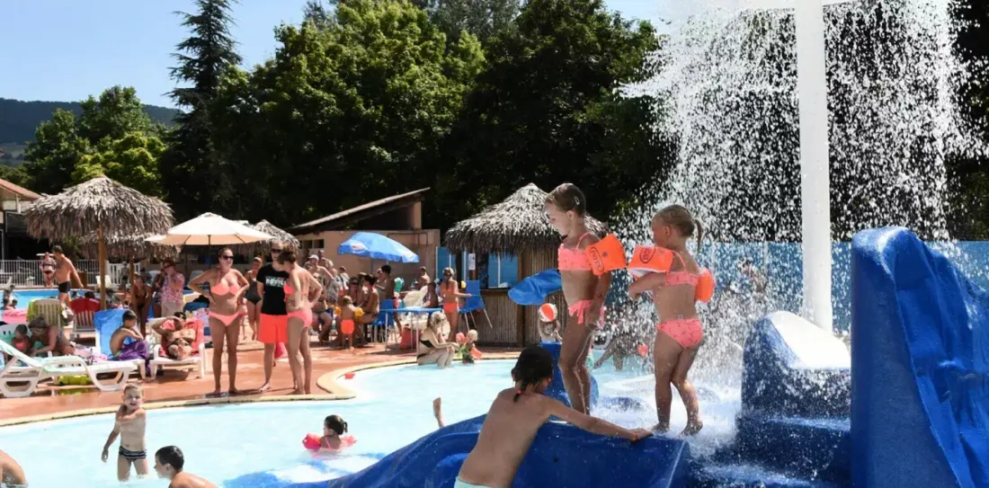 Camping Paradis Viaduc de Millau 4 étoiles★★★★