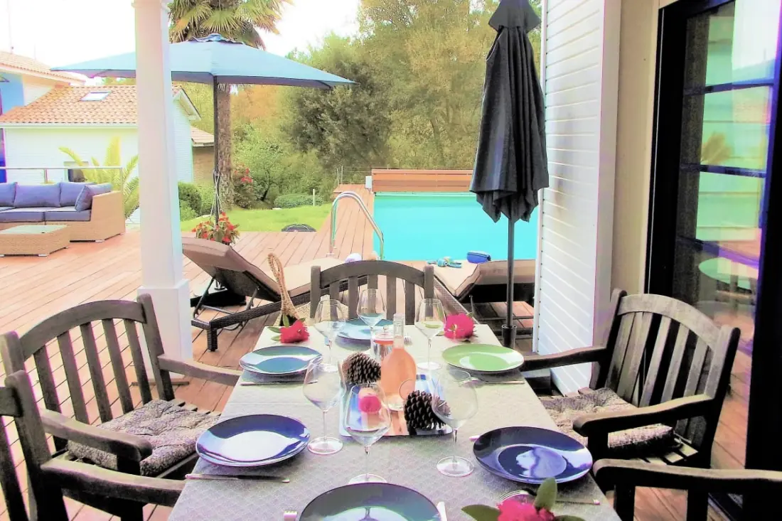Belle Maison Avec Piscine Et Jardin Près Océan