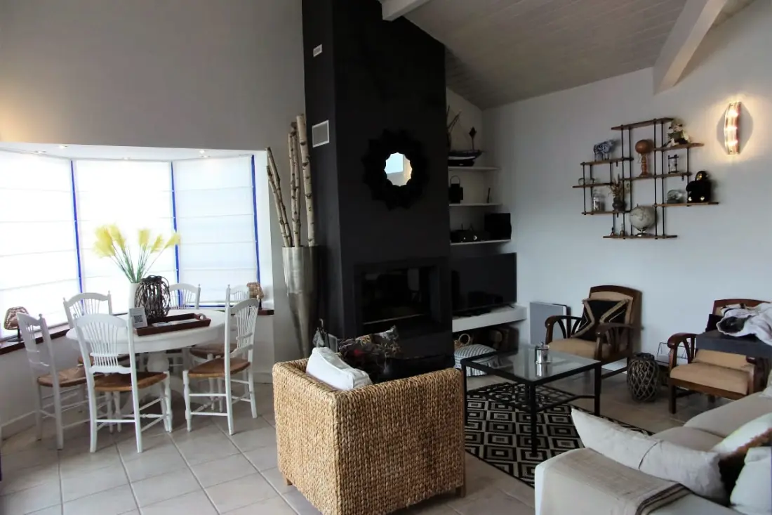 Belle Maison Avec Piscine Et Jardin Près Océan
