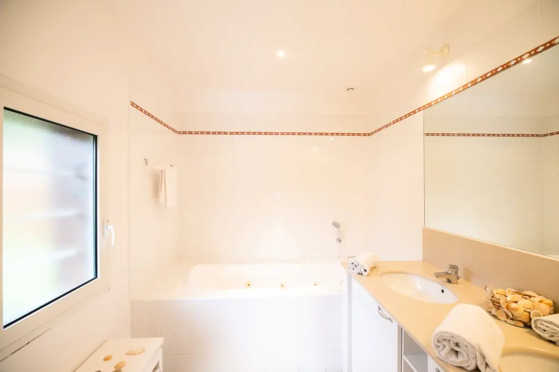 Villa 145 M² Proche Océan Avec Piscine Et Jardin