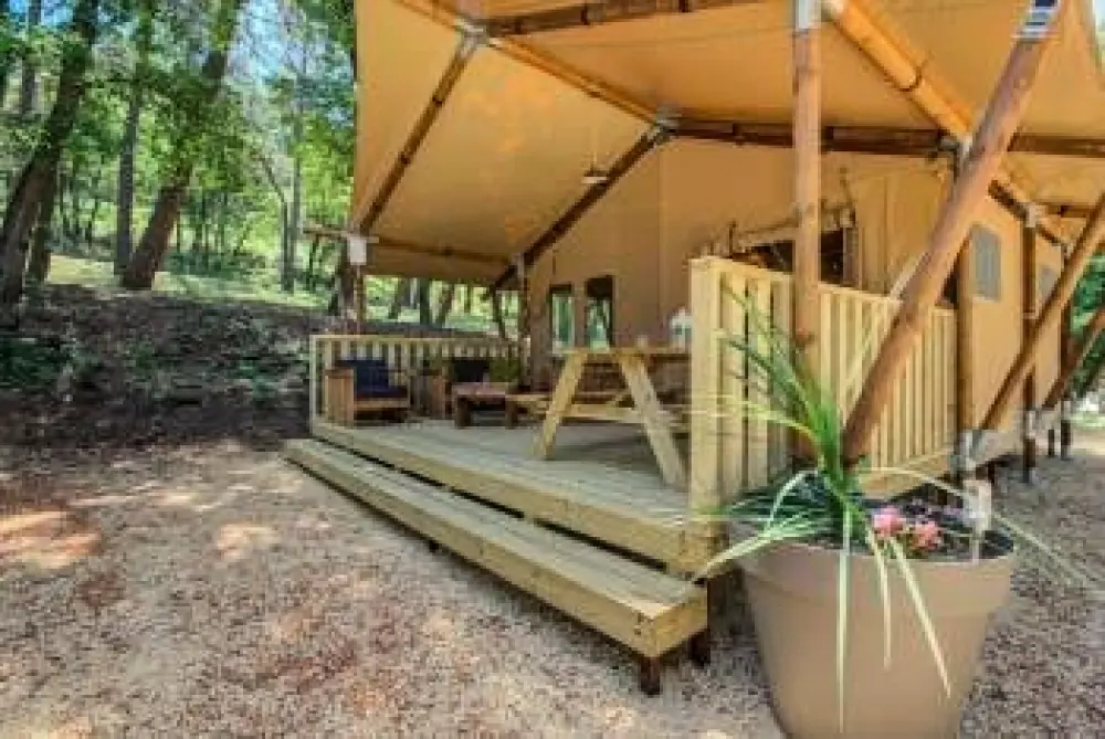 Camping La Pinède en Provence 3 étoiles★★★