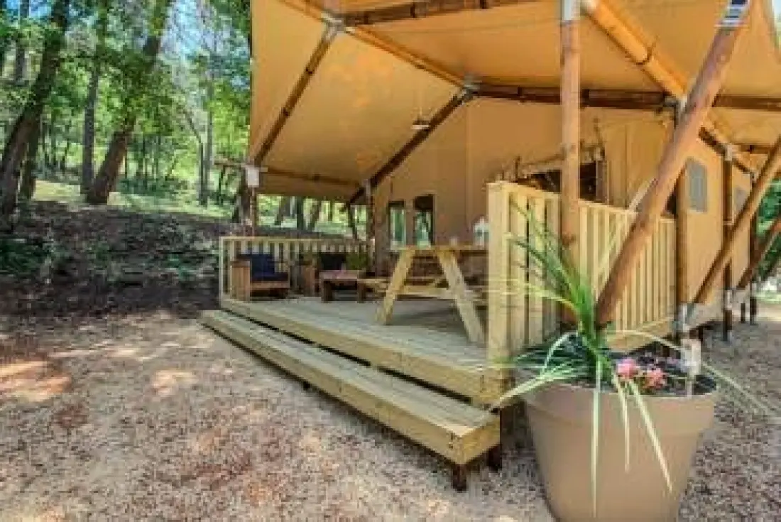 Camping La Pinède en Provence 3 étoiles★★★