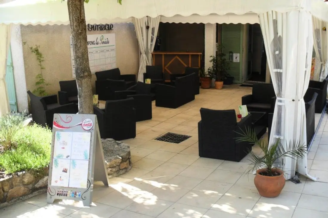 Camping La Pinède en Provence 3 étoiles★★★