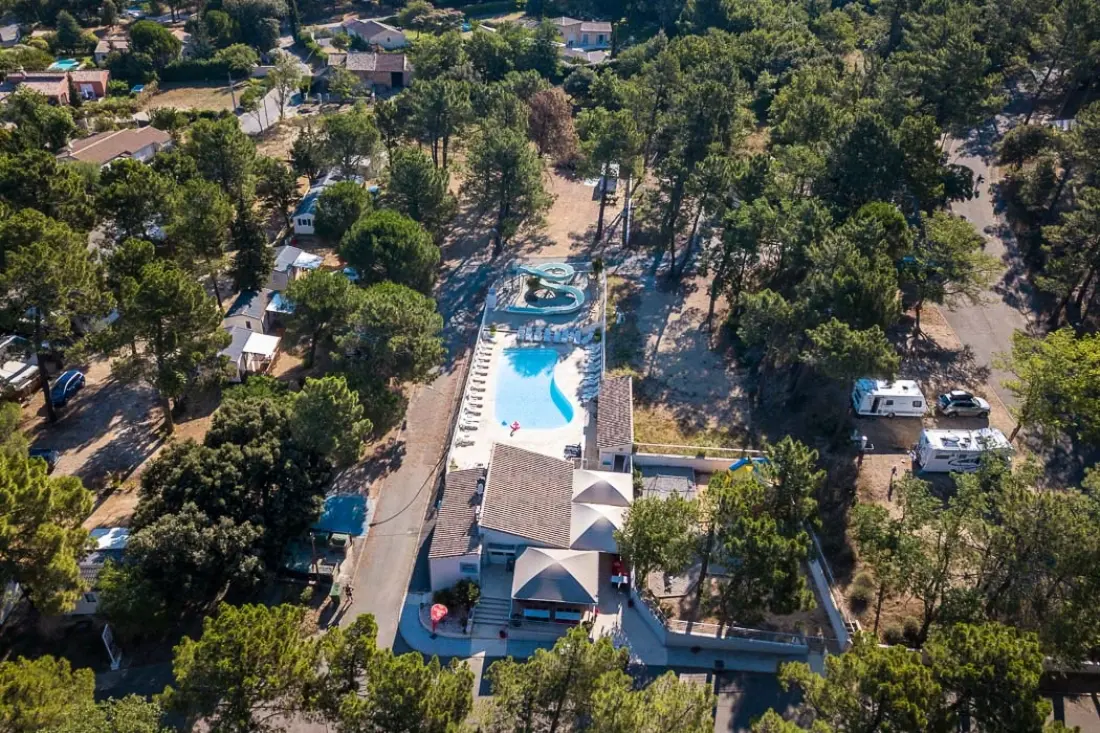Camping La Pinède en Provence 3 étoiles★★★