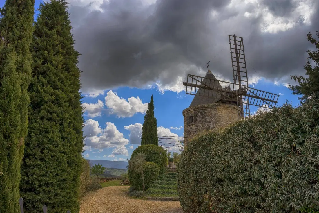 Camping La Pinède en Provence 3 étoiles★★★