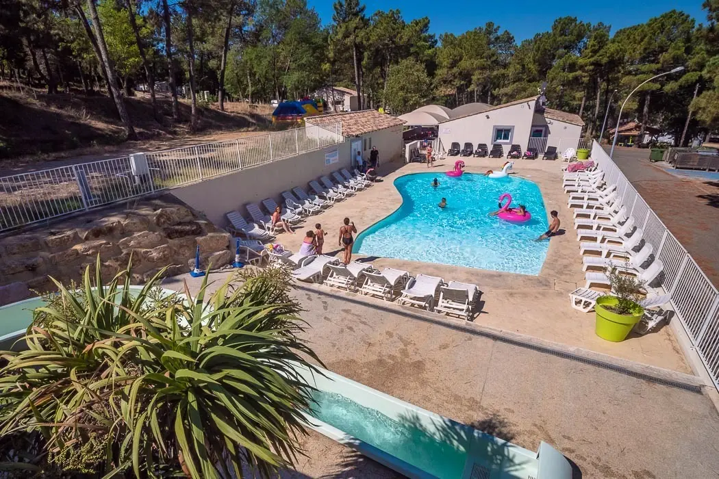 Camping La Pinède en Provence3 étoiles★★★