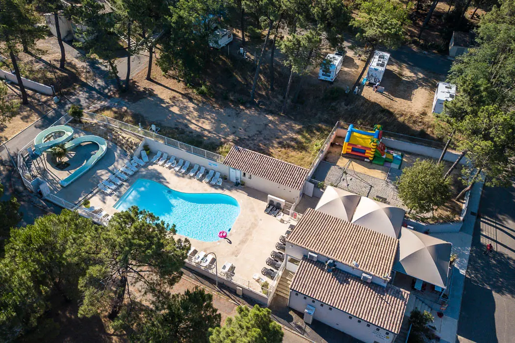 Camping La Pinède en Provence3 étoiles★★★