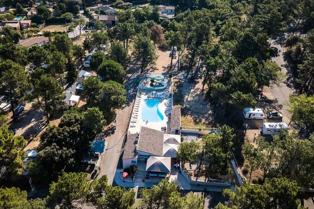 Camping La Pinède en Provence3 étoiles★★★