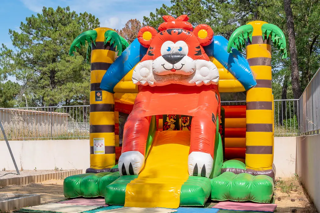 Camping La Pinède en Provence3 étoiles★★★