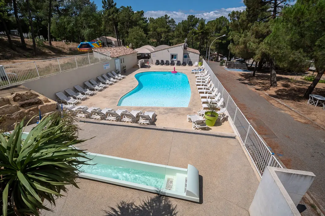 Camping La Pinède en Provence3 étoiles★★★