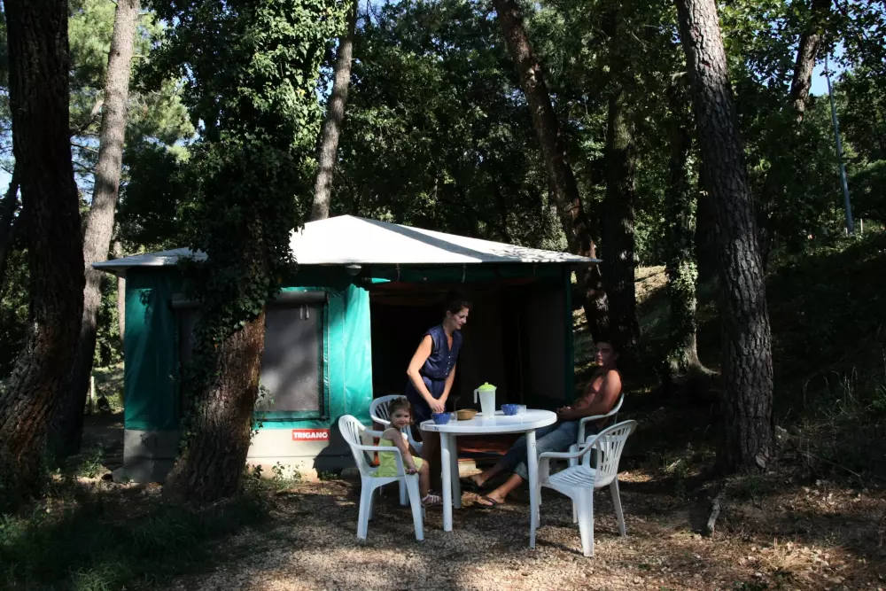 Camping La Pinède en Provence 3 étoiles★★★