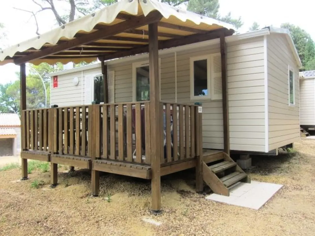 Camping La Pinède en Provence 3 étoiles★★★