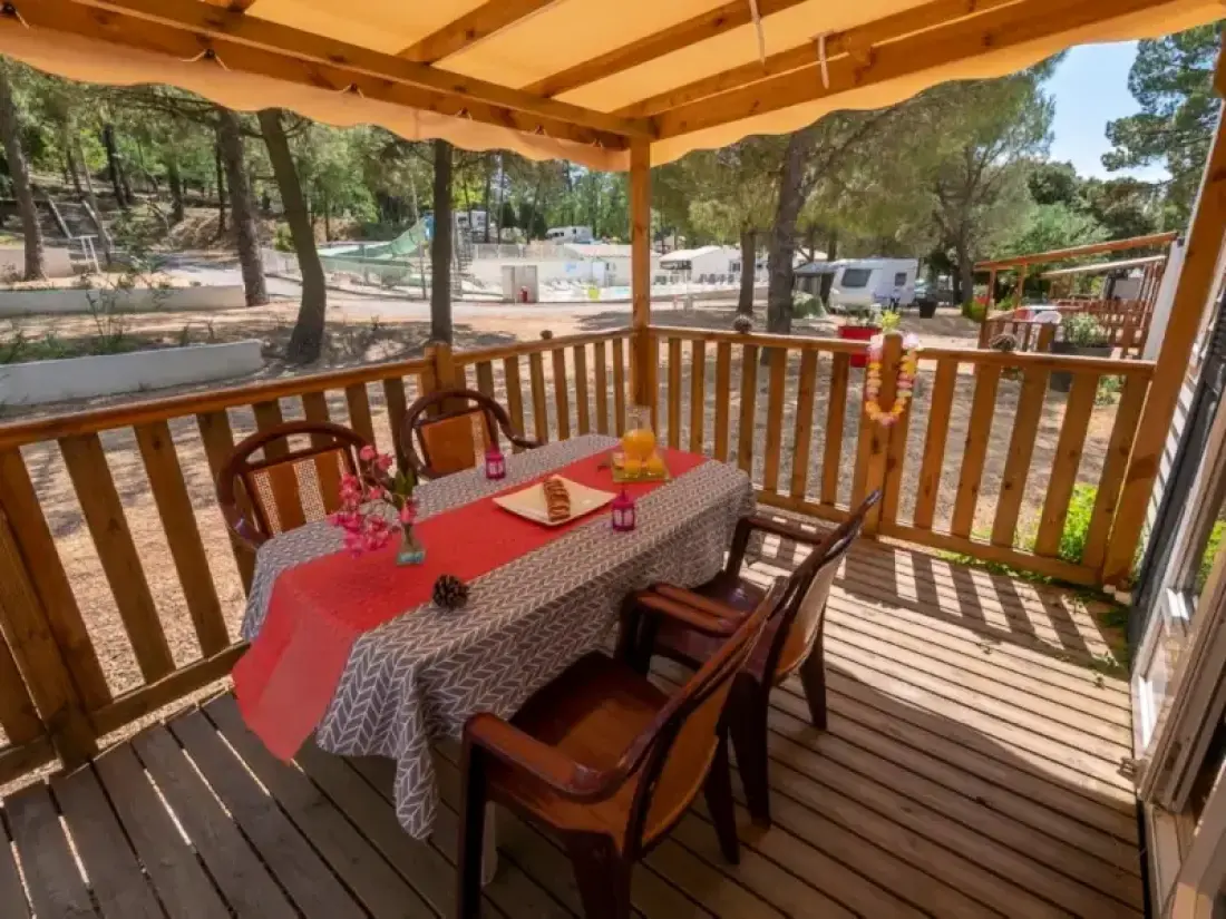 Camping La Pinède en Provence 3 étoiles★★★