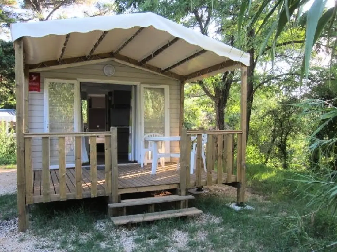 Camping La Pinède en Provence 3 étoiles★★★