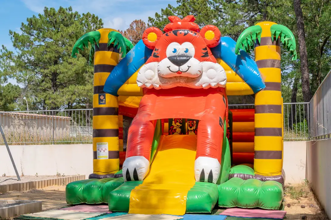 Camping La Pinède en Provence 3 étoiles★★★