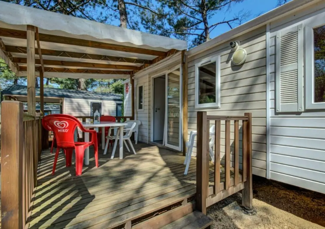 Camping La Pinède en Provence 3 étoiles★★★