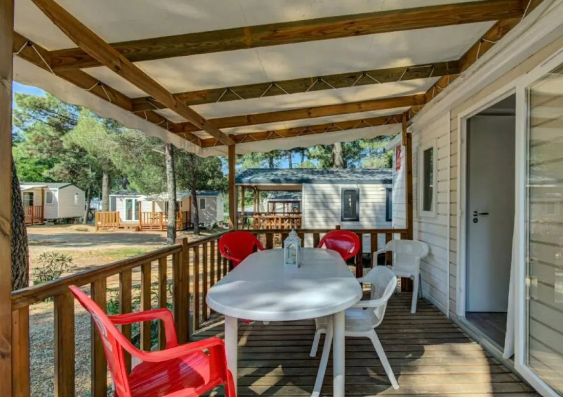 Camping La Pinède en Provence 3 étoiles★★★