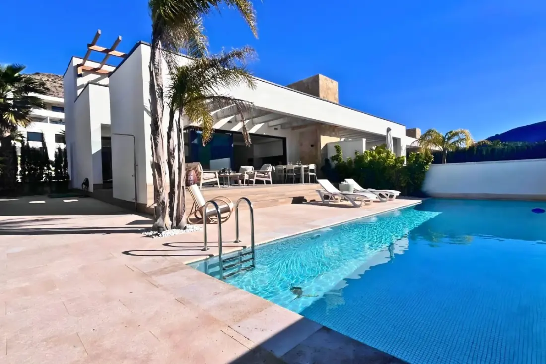 Villa 3 Chambres Avec Piscine Privée Au Golf De Font Del Llop