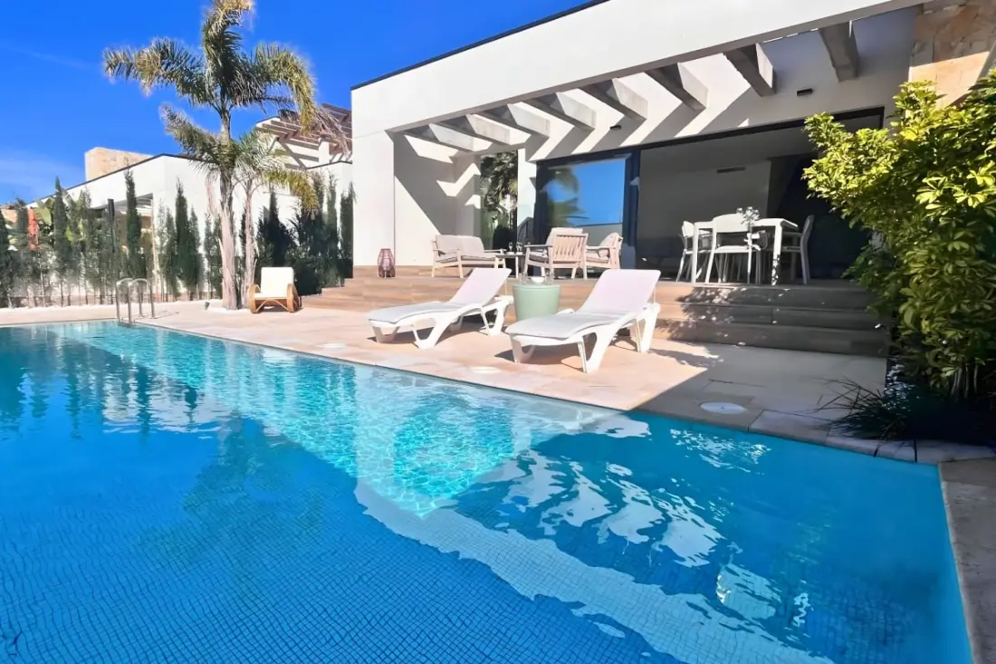 Villa 3 Chambres Avec Piscine Privée Au Golf De Font Del Llop