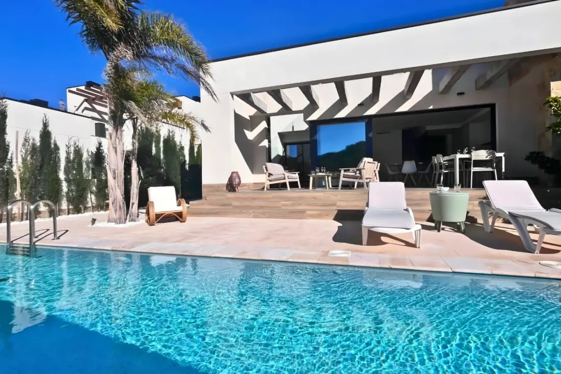 Villa 3 Chambres Avec Piscine Privée Au Golf De Font Del Llop