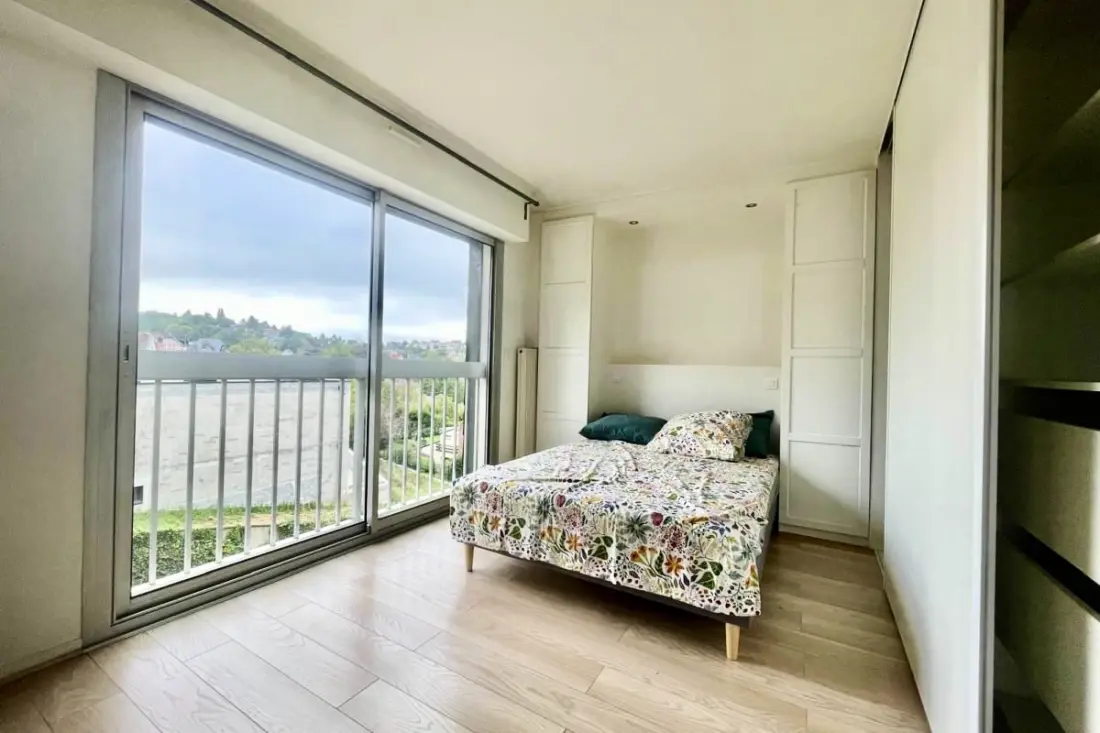 Le Papillon,  F3 Moderne Avec Terrasse Et Parking
