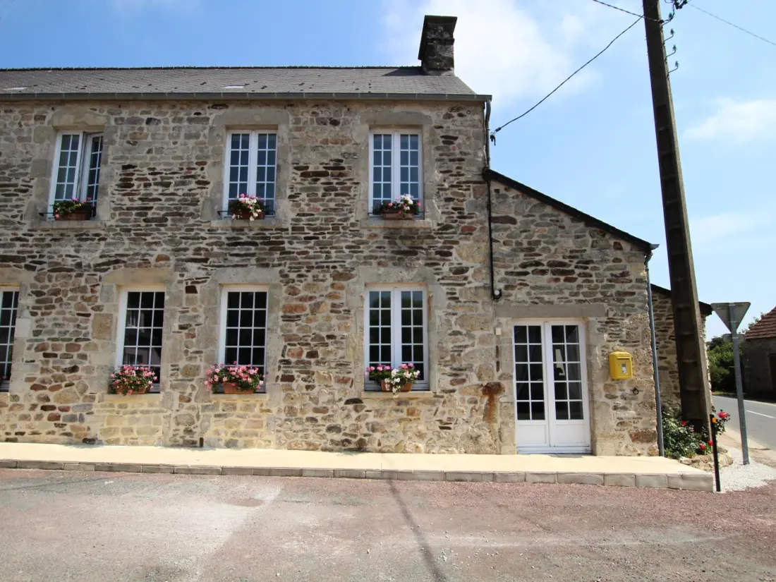 Maison de Vacances Montaigu-la-Brisette 2