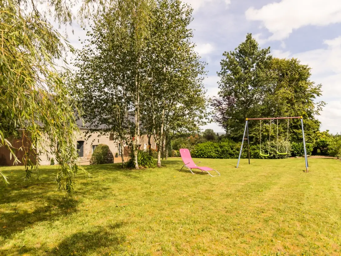 Maison de Vacances Montaigu-les-Bois 2
