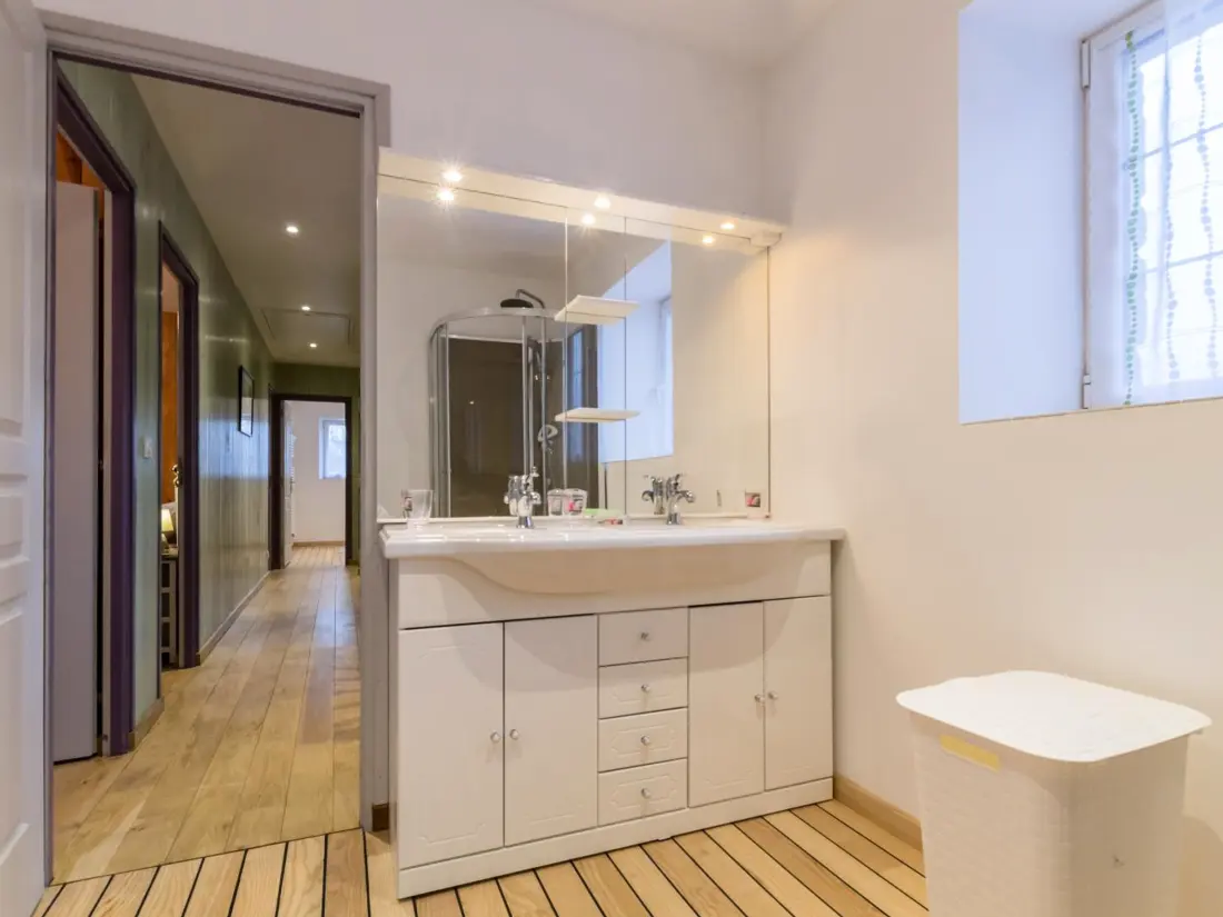 Maison de Vacances Montaigu-les-Bois 3