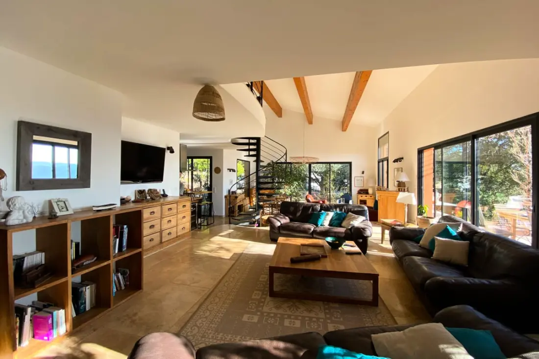 Villa Luxueuse, 8 Pers, Piscine Privée Et Vue Lac