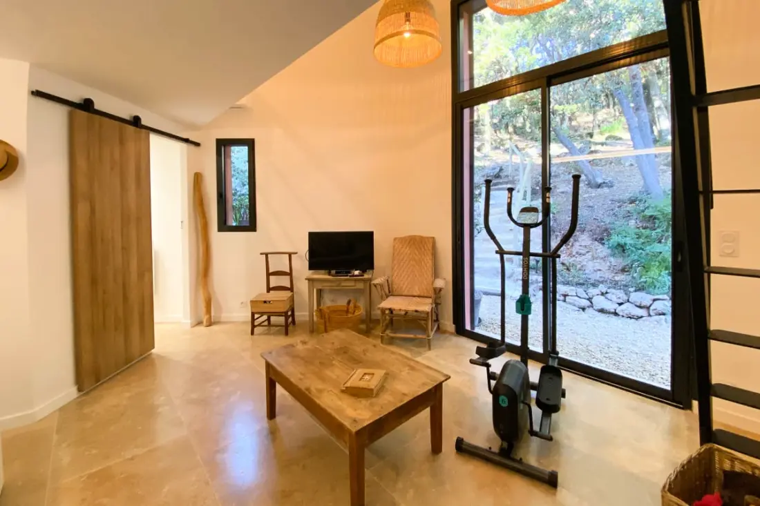 Villa Luxueuse, 8 Pers, Piscine Privée Et Vue Lac
