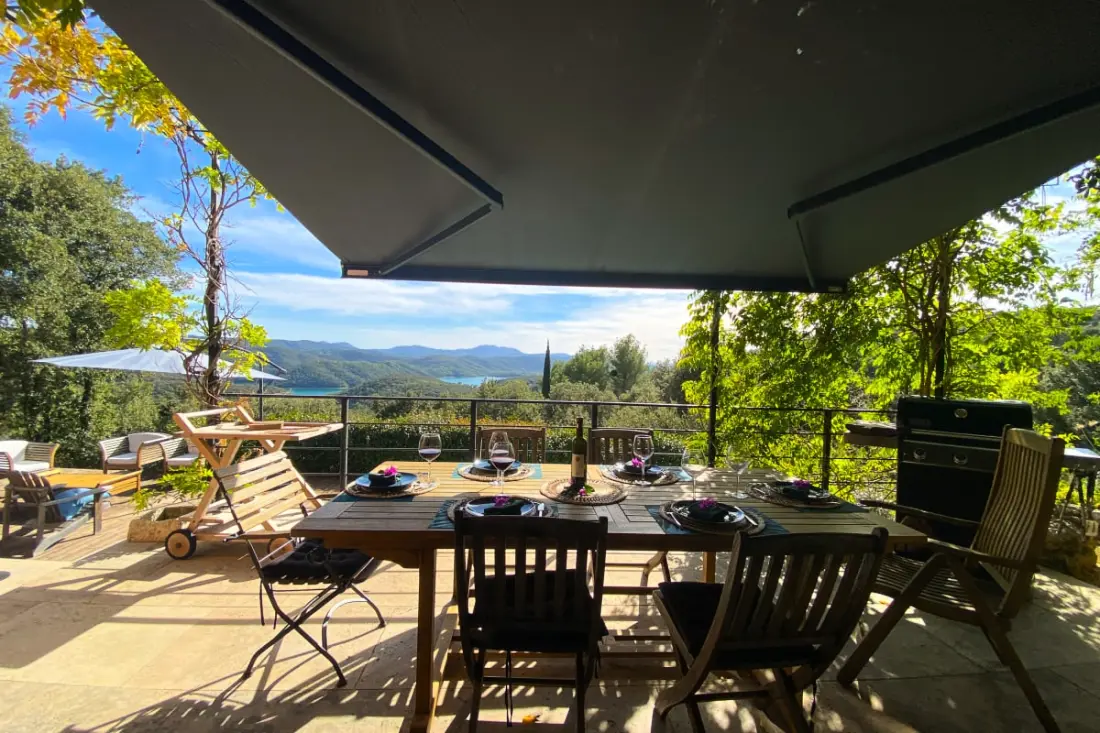 Villa Luxueuse, 8 Pers, Piscine Privée Et Vue Lac