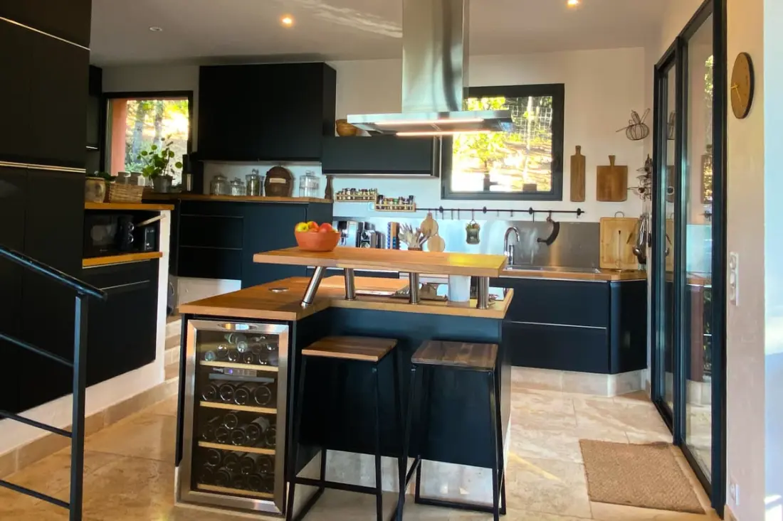Villa Luxueuse, 8 Pers, Piscine Privée Et Vue Lac