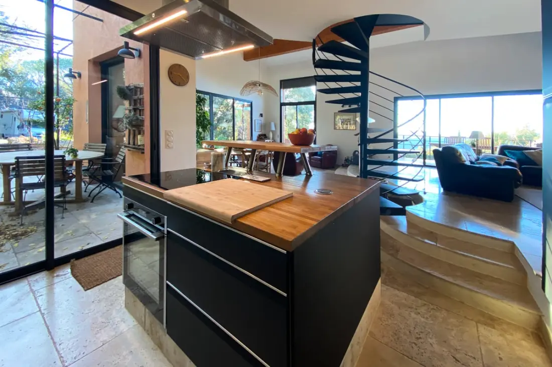 Villa Luxueuse, 8 Pers, Piscine Privée Et Vue Lac