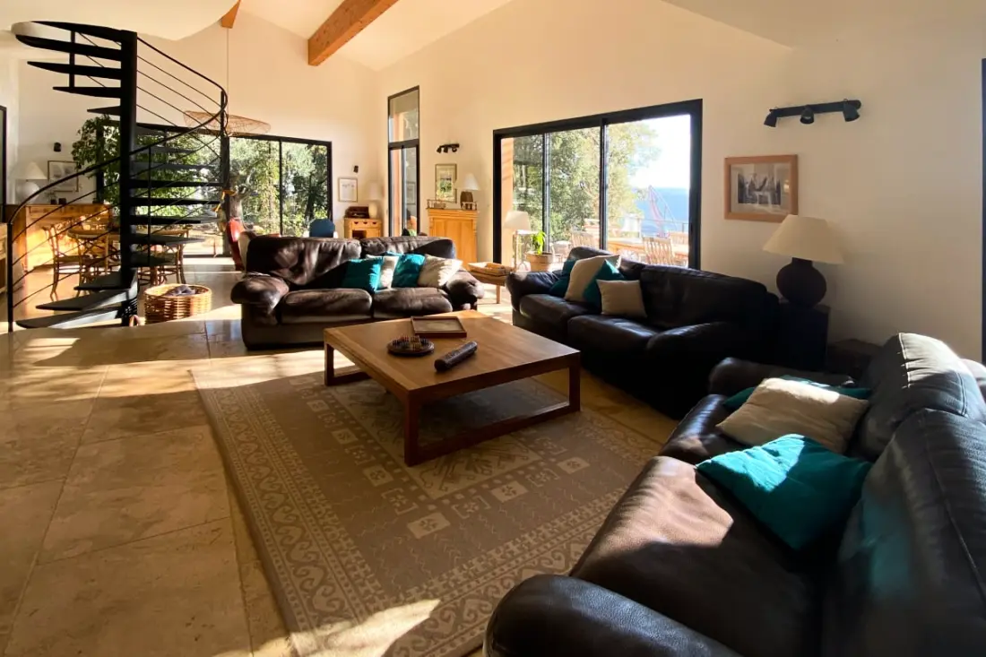 Villa Luxueuse, 8 Pers, Piscine Privée Et Vue Lac