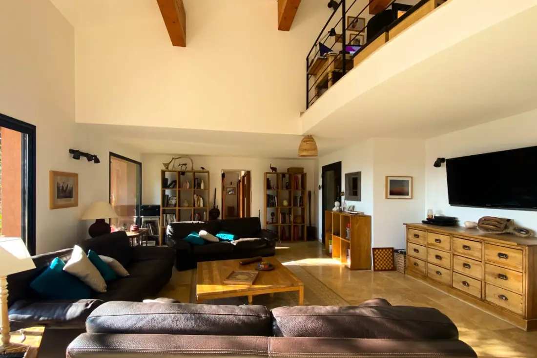 Villa Luxueuse, 8 Pers, Piscine Privée Et Vue Lac