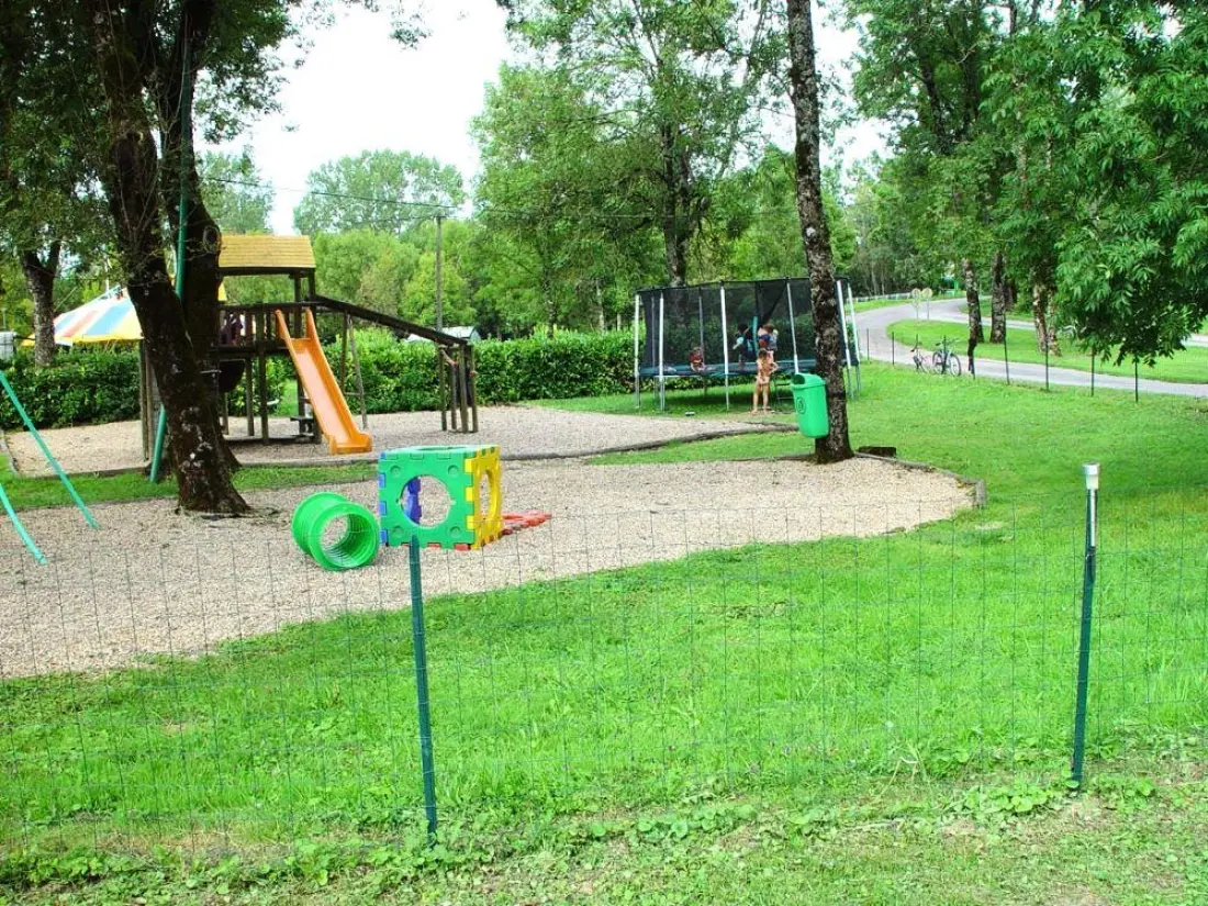 Flower Camping Les 3 Ours 3 étoiles★★★