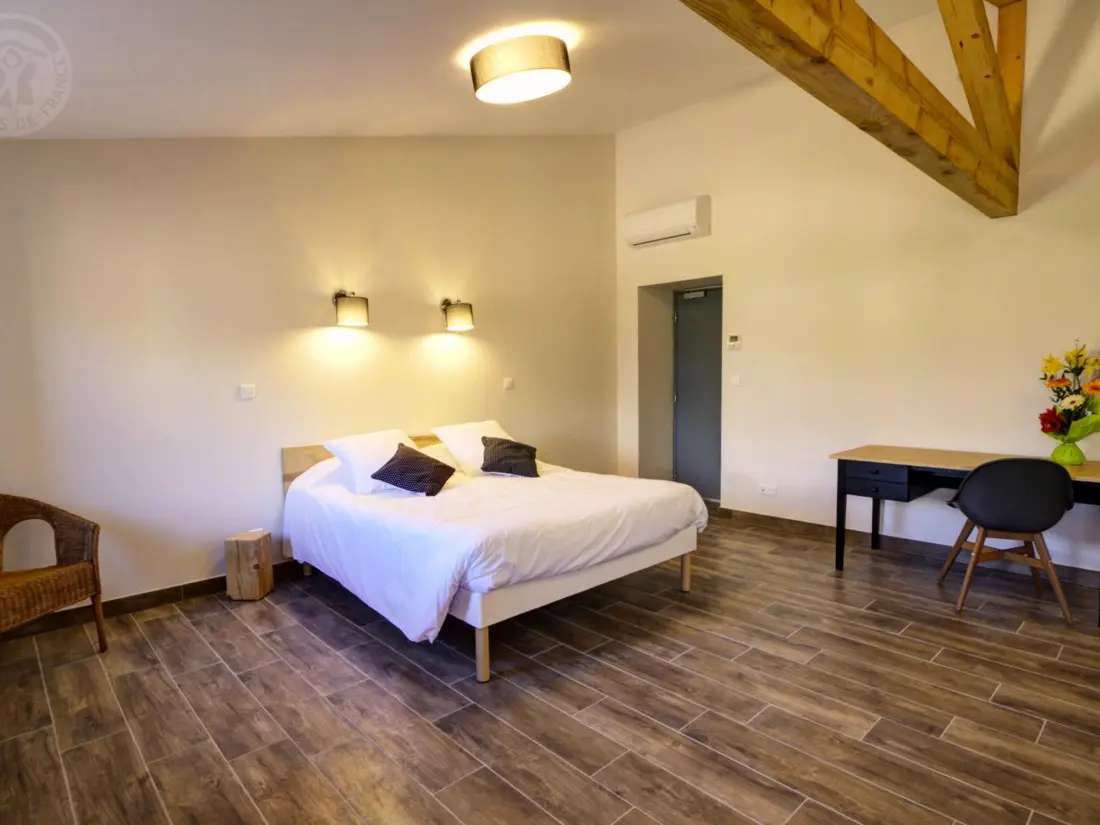 Maison de Vacances MONTCHAL 2