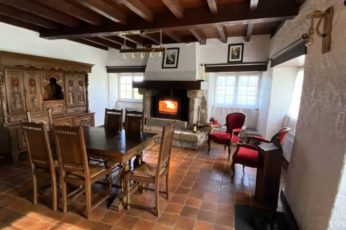 Jolie Maison, Jardin Et Terrasse, Monterblanc