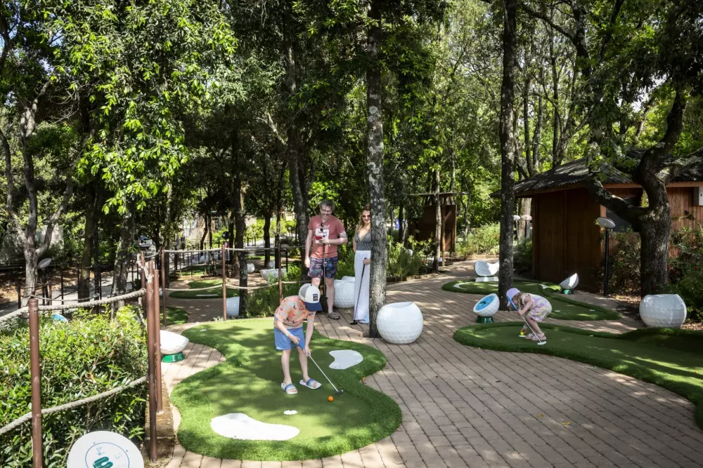 Camping Hu Montescudaio 4 étoiles★★★★