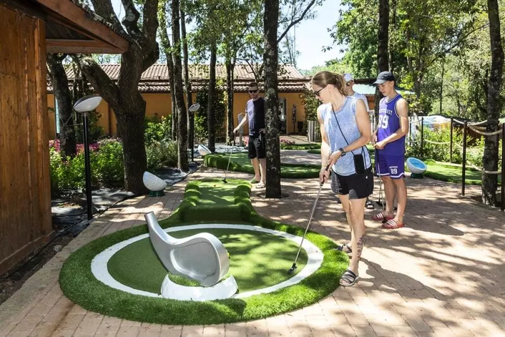 Camping Hu Montescudaio 4 étoiles★★★★